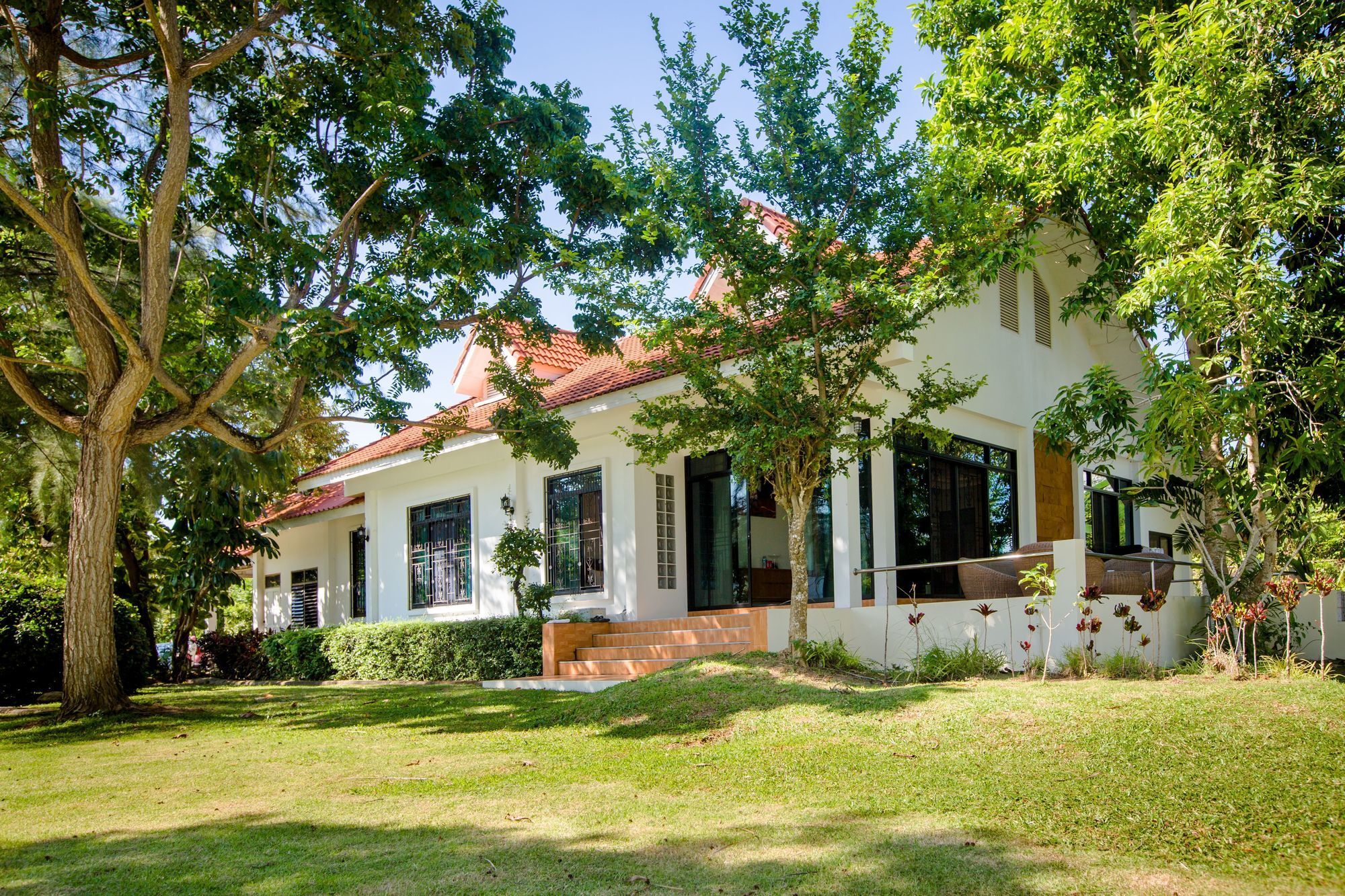 Villa Miracle Rawai Exterior photo